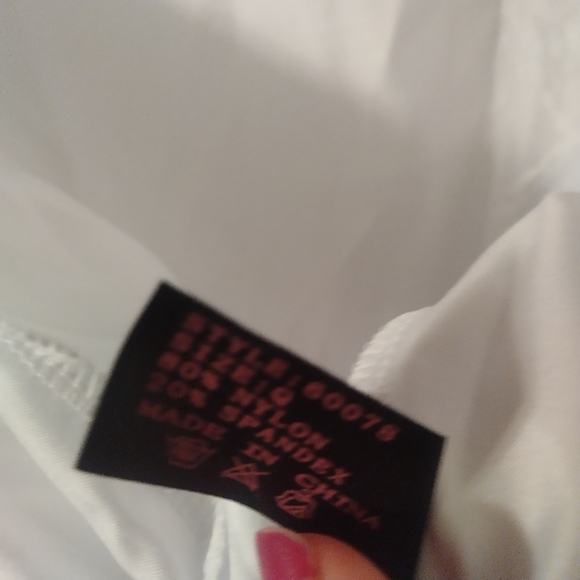 MUSIC LEGS White Satin & Lace Robe Queen Size - Picture 4 of 7